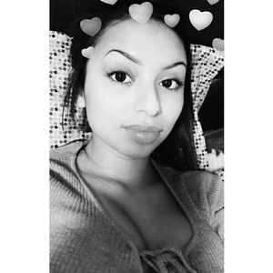 Meet your Posher, Elia